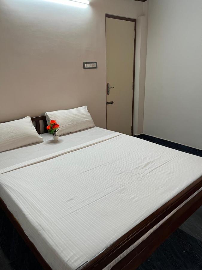 Serenity Bay Home Stay ポンディシェリ エクステリア 写真